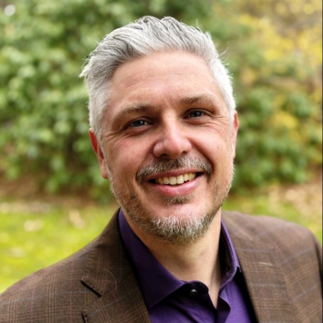 Headshot of Curtis Jennings